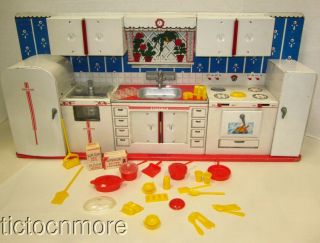 Vintage T Cohn Superior Toys Kitchen Playset Tin Litho W/ Accessories 23 "