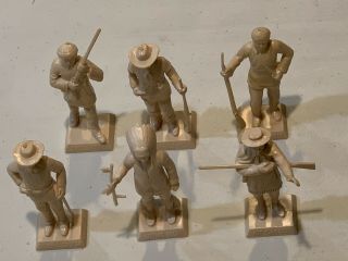 Marx Fort Apache 60 Mm Famous Americans In Beige Color