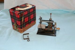 Vintage Child ' s Sewing Machine in Carrying Case by Neevel Co. 2