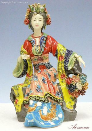 Ming Concubine - Shiwan Chinese Ceramic Lady Figurine