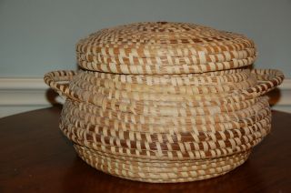 Gullah South Carolina: Large 2 Pc Sweet Grass Basket With Lid 15 " Wide And 9 " T