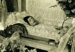 Vtg 1920 ' s Post Mortem Death Photo Open Casket Coffin Young Girl ' s Funeral 8x10 2