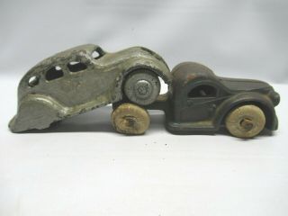 Vintage Arcade Cast Iron Toy Tow Truck With Car On Back 1930s