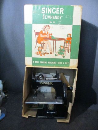 1950s Singer Sewhandy No.  20 Miniature Child 
