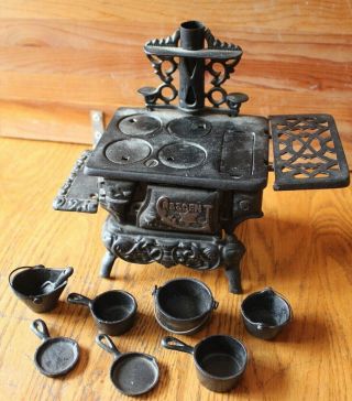 Crescent Cast Iron Stove Antique Vintage Toy Salesman Sample Made In Usa,  Pots