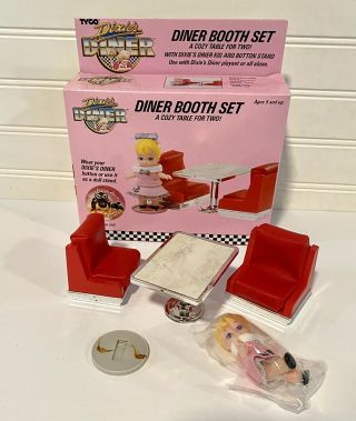 Tyco 1988 Dixie’s Diner Booth Set Barbara Ann Doll Box Stand