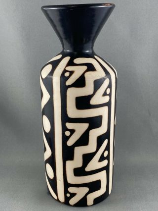 Chulucanas Peter L Peruvian Vase Folk Art Pottery Signed Tribal Geometric