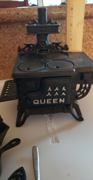 Vintage Miniature Queen Cast Iron Stove with Pots and Pans 3