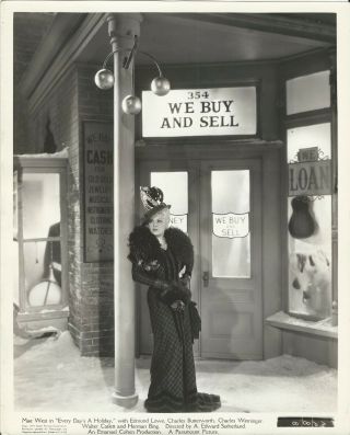 8 X10 193 Movie Still Photo - Mae West In " Every Day 