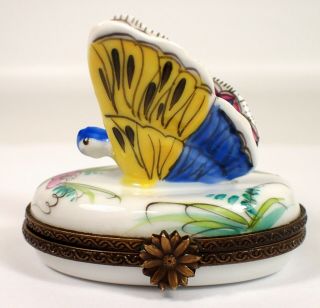 Vtg Peint Main Limoges Porcelain France Hand Painted Blue Butterfly Trinket Box 2