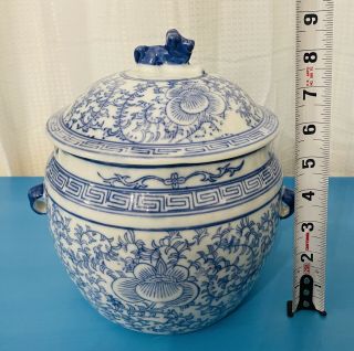 Vintage Blue & White Porcelain Ginger Jar With Foo Dog Lid