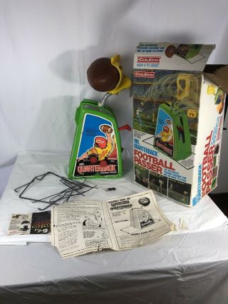 Vintage 79 Coleco Mr.  Quarterback Football Passer Automatic Pass Machine N Box