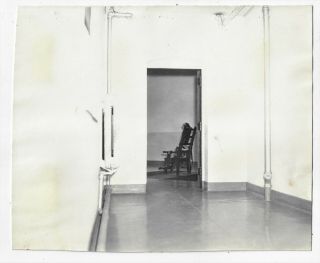 Photo Electric Chair 1st Execution Auburn Ny Prison Capital Punishment