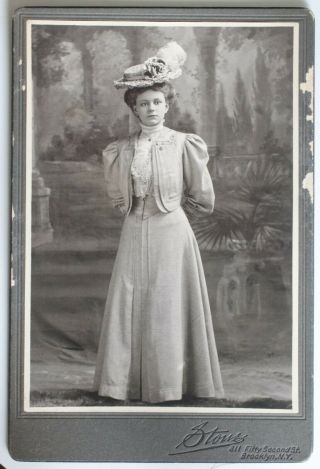 Vintage Cabinet Card Of Lady With Floral Hat