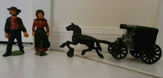 Vintage Cast Iron Collectable Horse Drawn Amish Family Buggy W/ 2 Large Figures