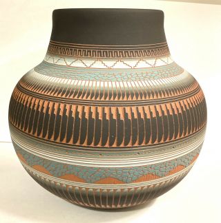 Native American Navajo Vase By Susie Charlie