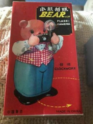 1960s Vintage China Ms 575 Bear With Flash Camera Wind - Up Litho Tin Toy