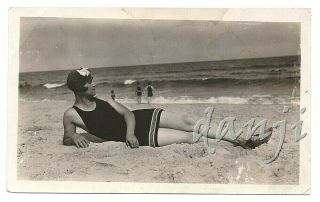 quintessential swimsuit - swim cap FLAPPER Girl in Classic Beach pose old Photo 2