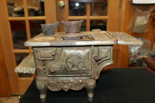 1918 Cast Iron Perfection Large Toy Stove With Pots And Pan