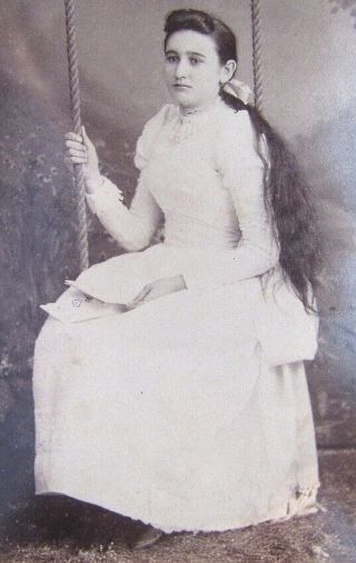Victorian era cabinet card photo of long haired lady on a swing from Waco,  Texas 2
