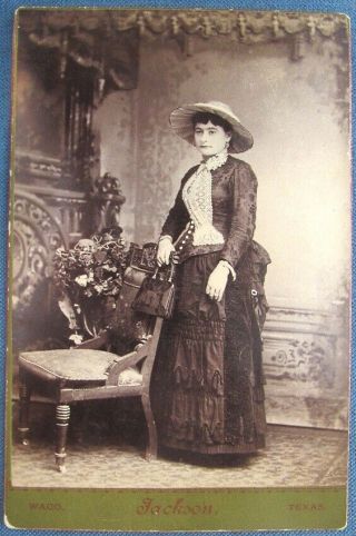 Victorian Era Cabinet Card Photo Of Lady In Hat With Purse From Waco,  Texas