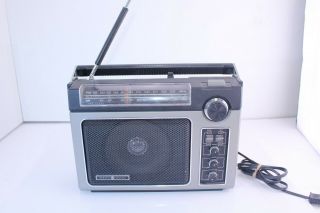 Vintage General Electric Am/fm 2 Band Silver Black Radio Model 7 - 2880a