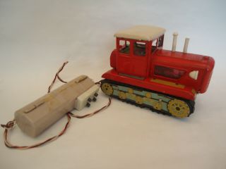 Vintage Red China Tin Toy Crawler Tractor Me 701 Battery Operated Ms Mf