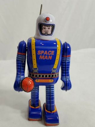 Vintage Space Man Tin Metal Movable Robot Toy (av)