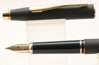 Vintage Cross Classic Black No.  2506 Fine Fountain Pen With Gold Trim,  Cased
