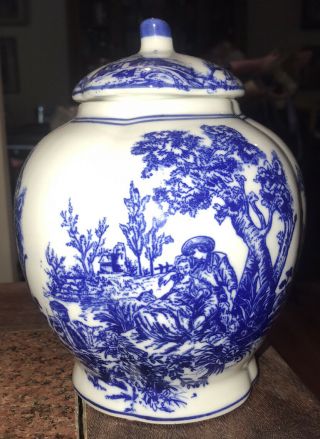 Blue & White Covered Ginger Jar Vase 8.  5” Tall W/lid Signed