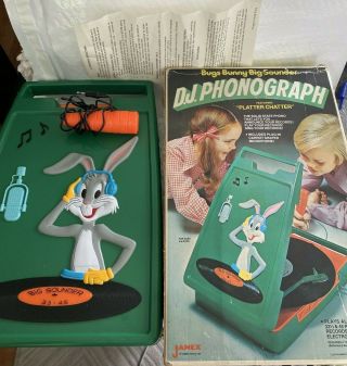 Warner Bros Cartoon Bugs Bunny Electronic Phonograph Record Player W Box 1976