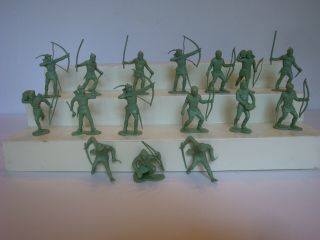 Marx Robin Hood Play Set / Comp Matched Set (mold Shot) Of 16 Green Merrymen