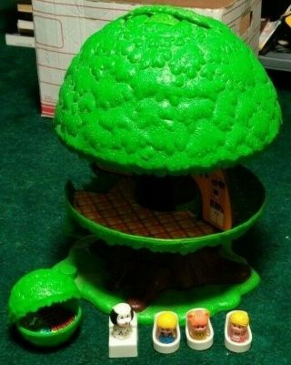 Vintage 1975 General Mills Tree Tots Family Tree House Kenner W/figures Doghouse