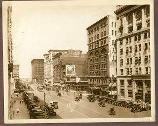 Undated Press Photo View Of 12th Street St.  Louis Missouri Cars On The Street