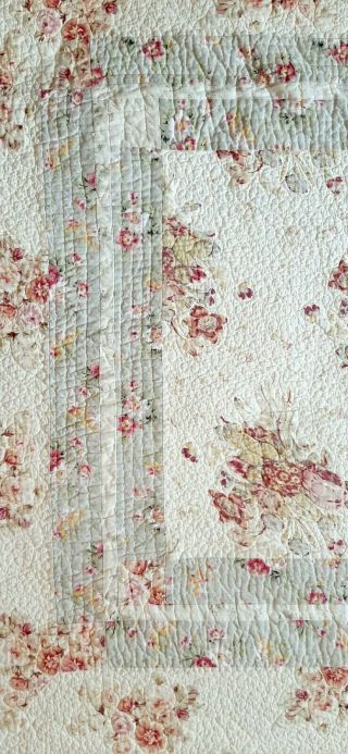 Vintage Quilt in Soft Yellow Pink Green Patchwork Floral Motif - 102 x 88 2