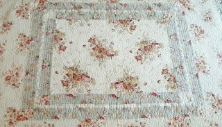 Vintage Quilt in Soft Yellow Pink Green Patchwork Floral Motif - 102 x 88 3