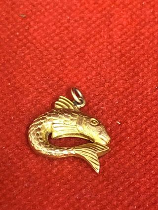 Vintage Hm 9ct Gold Fish Charm Small Pendant 16x16mm,  Weighs 1.  42 Grams
