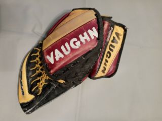 Vintage Vaughn T3500 Pro Ice Hockey Goalie Trapper Glove Catching
