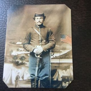 Civil War Military Unidentified Union Soldier With Sword & Flag Tintype C736rp