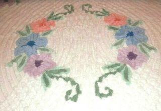 Vtg.  Frosty White Country Floral Plush Chenille Bed Spread Full Size 90 