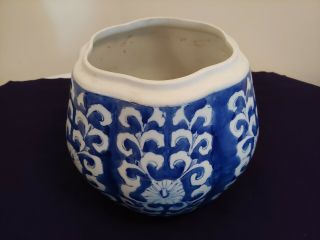 Large Vintage Chinese Floral Blue & White Flower Pot
