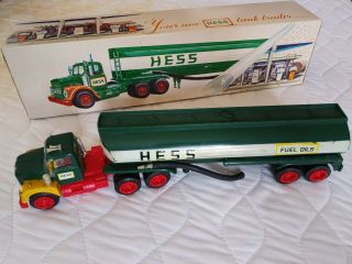 Vintage 1972 - 1974 Hess Tanker Truck With Box