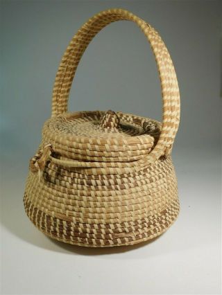 Large Gullah Sweetgrass Woven Basket With Handle And Attached Lid