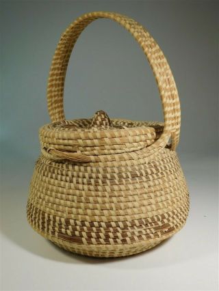 LARGE GULLAH SWEETGRASS WOVEN BASKET WITH HANDLE AND ATTACHED LID 3