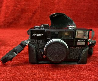 Vintage Black Minolta Hi Matic Af2 Af 2 Point & Shoot Camera 400 Iso