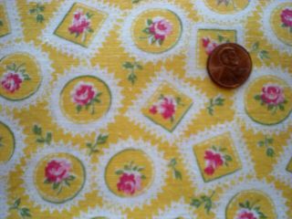 FLORAL on YELLOW Vtg FEEDSACK Quilt Sewing DollClothes Craft Fabric 2