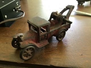 Old A.  C.  Williams ? Cast Iron Toy Tow Truck