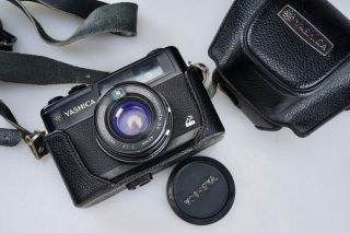Vintage Yashica Electro 35 Gx 35mm Rangefinder Camera W/40mm F/1.  7 Lens & Case