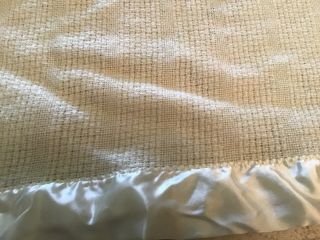 Vintage waffle weave satin trim blanket 60 wool 40 acrylic made in USA 85”X60” 2
