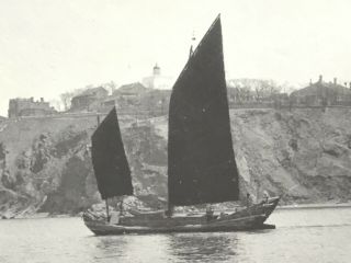 1928 PHOTO BY BRITISH OFFICER STATIONED IN HONG KONG: JUNK AT CHEFOO 2